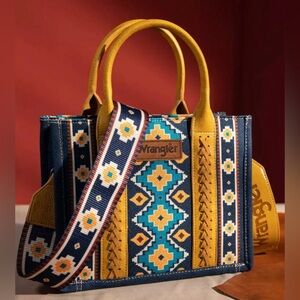 Wrangler Aztec Tote Bag
BRAND NEW 
Never Used